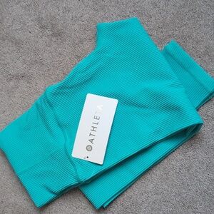 Athleta Elation Rib Leggings - size M